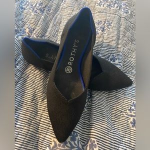 Black Rothy’s Point